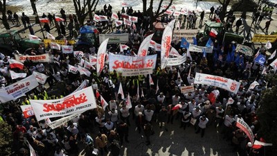 strajk pikieta solidarność flagi