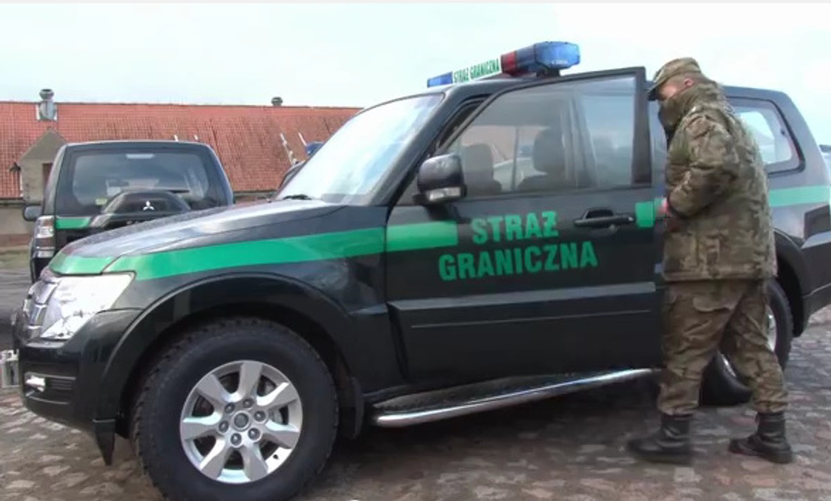 Straż graniczna dostała mitsubishi pajero