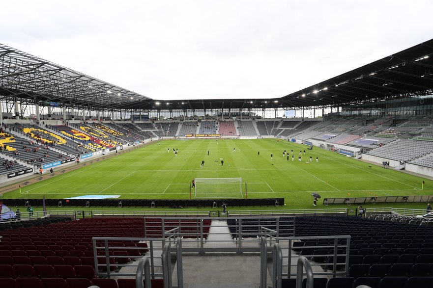 Murawa stadionu Pogoni Szczecin