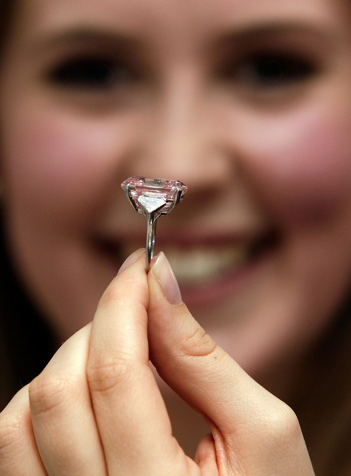 Sotheby's Showcase Some Of World's Finest Jewel