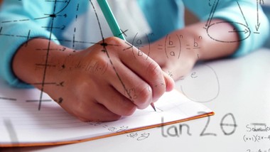 Trochę historii i literatury, sporo nauki i kultury. Odpowiesz na dwa pytania z matematyki?