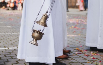 Czerwcówka 2025. Długi weekend w Boże Ciało. Ile dni wolnego można zyskać?