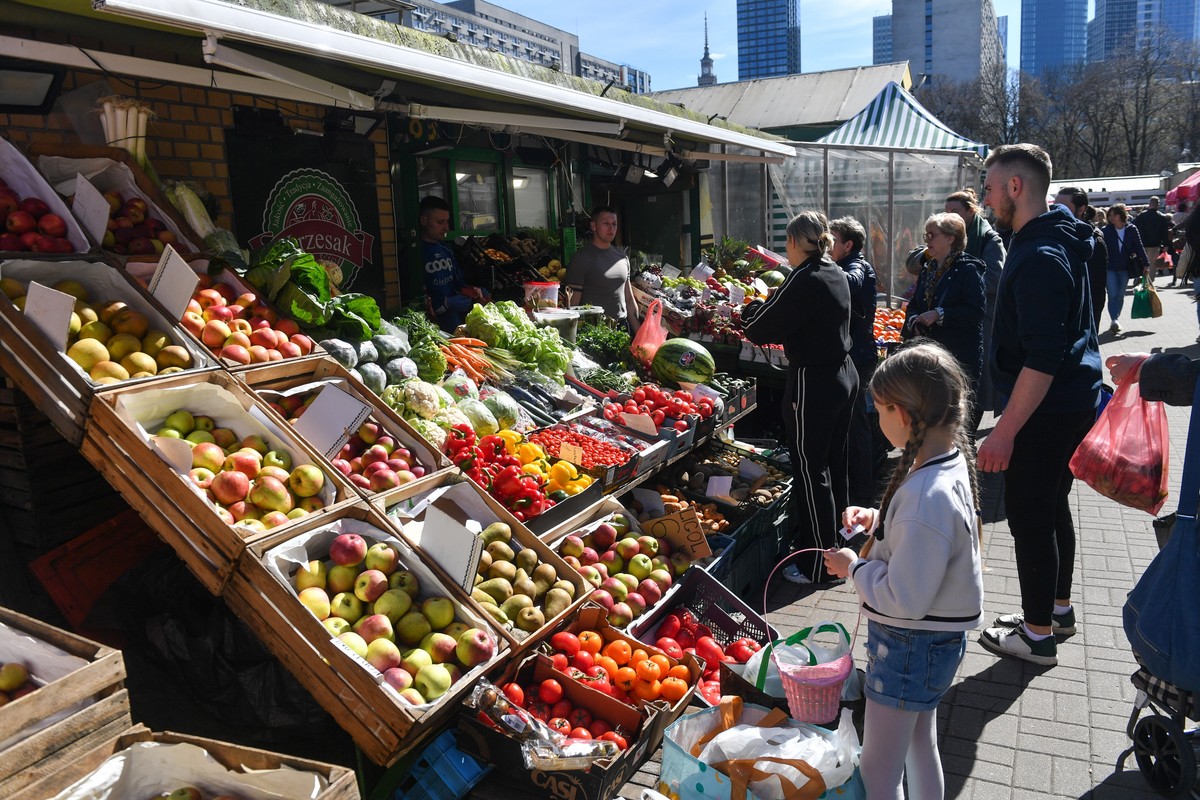 Pięć firm na rynku owoców pod lupą UOKiK. "Sztucznie ustalone, niższe ceny"