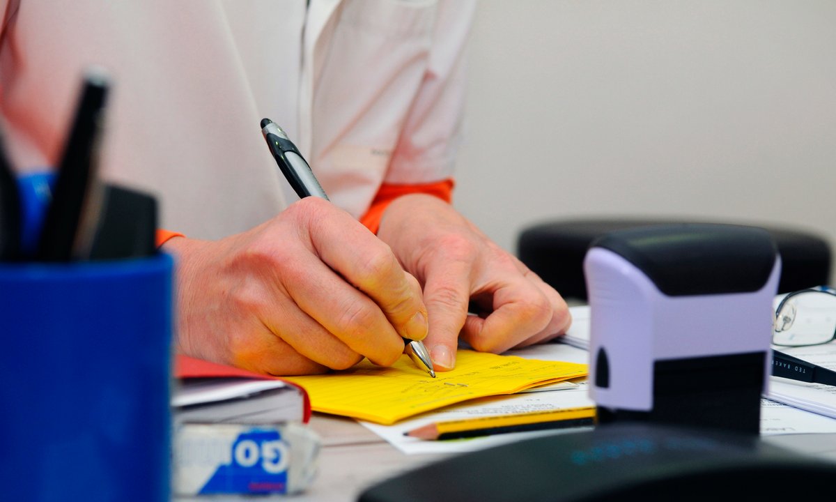 Uważaj na L4 z kodem "C". Pracodawca widzi go na zwolnieniu i może ci zabrać pieniądze