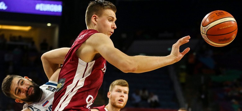 Były prezydent Łotwy szefem koszykarskiej federacji