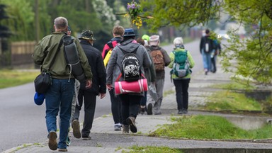 Pomimo rozwiązania łowickiej pielgrzymki pięć osób nadal idzie na Jasną Górę