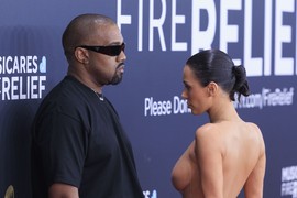 Ni 2 dana nije prošlo, a Bjanka Sensori opet izazvala SVEOPŠTE ZGRAŽAVANJE IZGLEDOM: Golotinje može da se odrekne, ali do pola - ovako se na večeru NE IDE