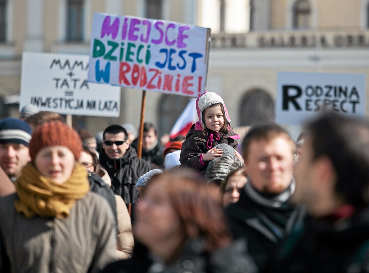 Marsz w Krakowie w obronie dzieci państwa Bajkowskich