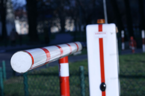 Zdaniem rzeczniczki Izby Celnej, na zainteresowanie pracą złożyło się kilka czynników, a przede wszystkim kryzys gospodarczy, którego skutki są już odczuwalne w regionie.