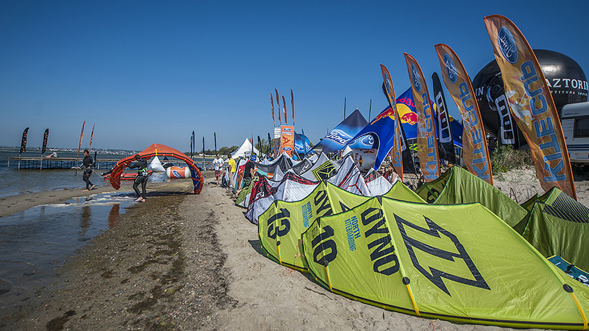 Drugi etap Pucharu Polski i Mistrzostw Polski w kitesurfingu Ford Kite Cup 2014 w Rewie zbliża się wielkimi krokami. W dniach 19 – 22 czerwca na Rewskim cyplu będzie można zobaczyć popisy najlepszych kitesurferów w konkurencjach Freestyle oraz Race.