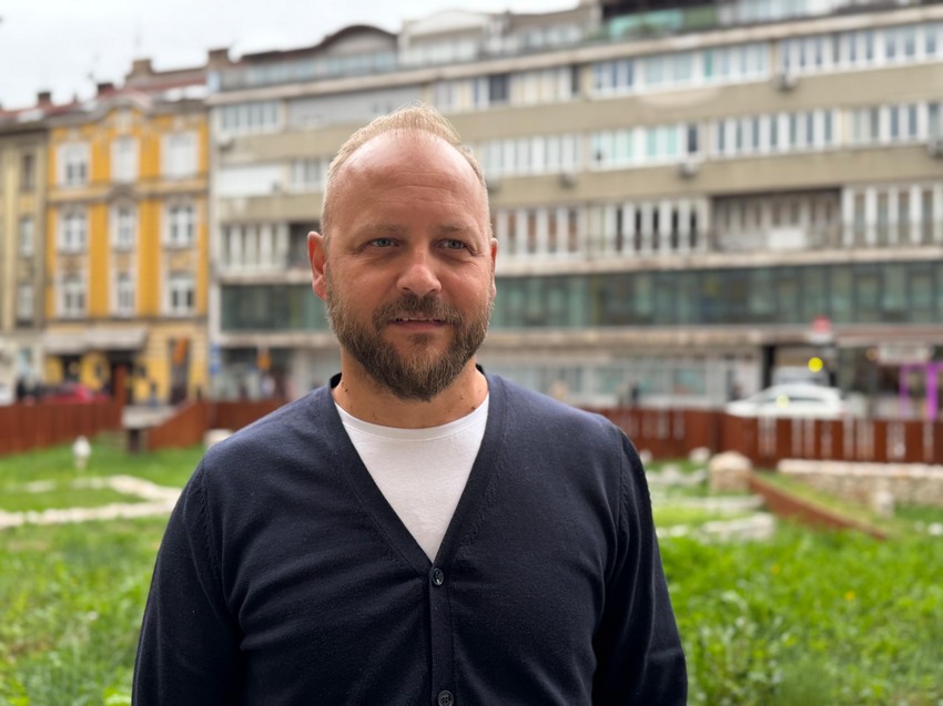 Denis Huseinbegović, direktor je jedne turističke agencije koja organizuje odlazak na Mundijal | Foto: BBC/Slađan Tomić