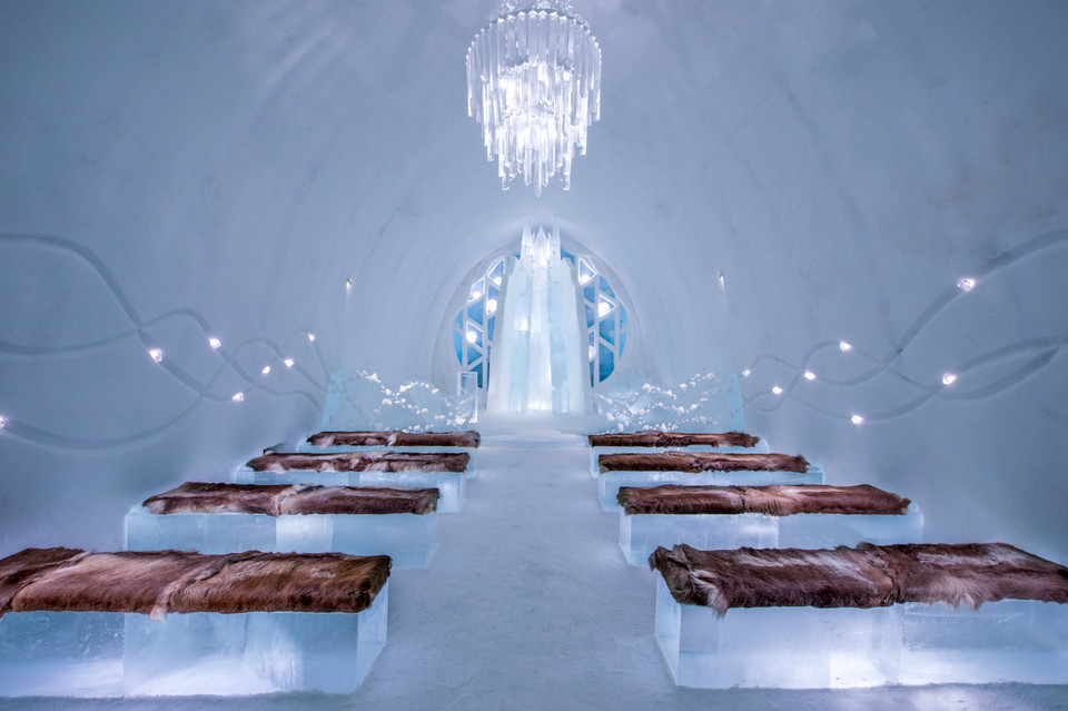 Lodowy hotel ICEHOTEL w Jukkasjärvi koło Kiruny (Szwecja)