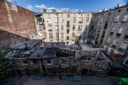 lokatorzy dostaną rok opłaconego mieszkania? po katastrofie w łodzi senat zmienia prawo