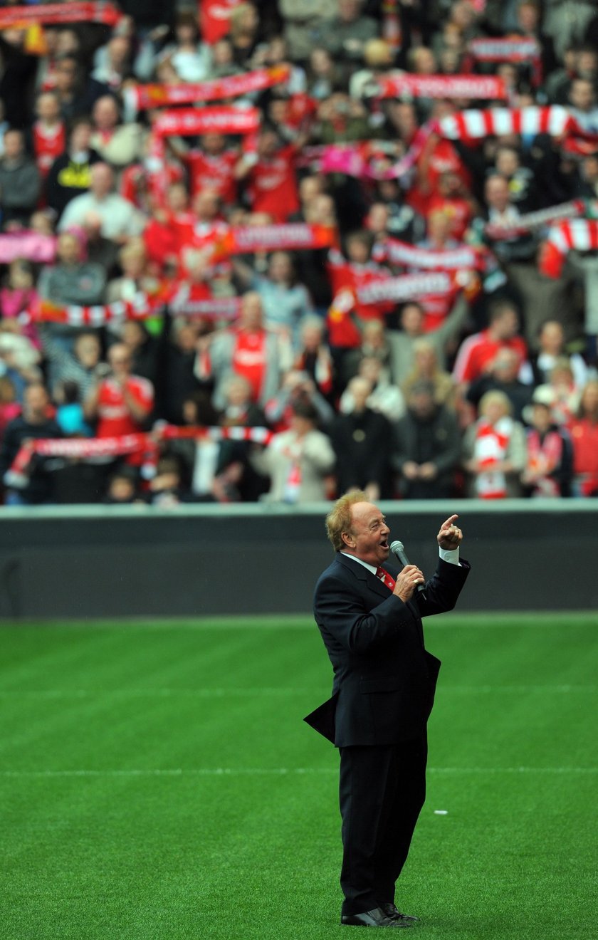 Zmarł wykonawca utworu "You'll Never Walk Alone"