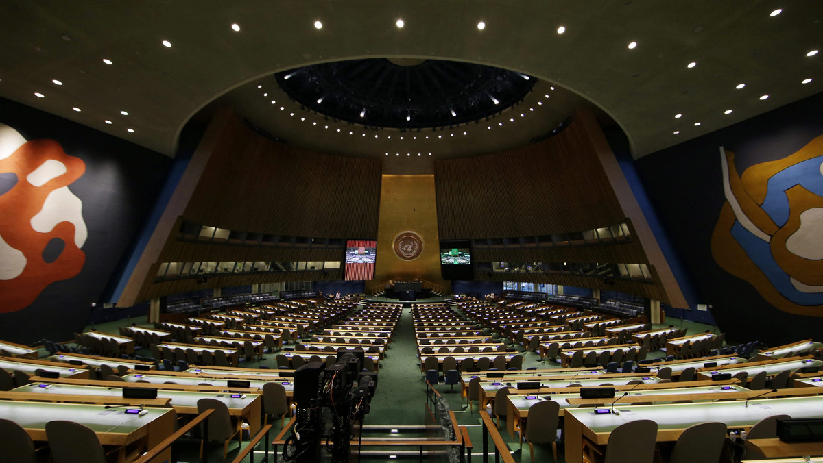 Rosja i Chiny zwróciły się w środę z wnioskiem o pilne zwołanie w czwartek posiedzenia Rady Bezpieczeństwa ONZ w sprawie przeprowadzonej przez USA trzy dni temu próby konwencjonalnego pocisku manewrującego o zasięgu ponad 500 km.
