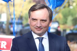 Spot Ziobry pogrąży PiS? Nawet resort sprawiedliwości miał wobec filmu wątpliwości