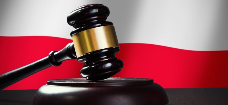 Ukradł 50 zł na stacji paliw, teraz został usunięty z zawodu. Koniec sprawy sędziego z Żyrardowa