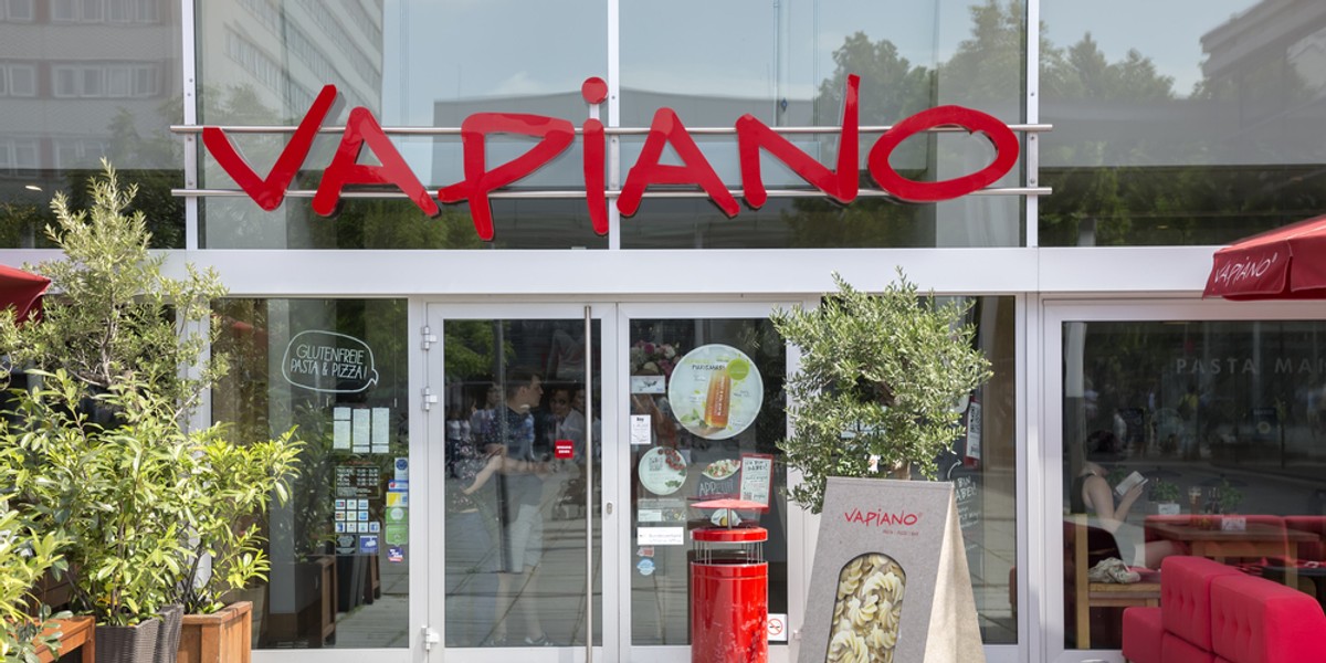 Vapiano szybko zdobyło popularność i w ciągu kilku lat stało się jedną z bardziej rozpoznawalnych sieci oferujących włoską kuchnię. Sercem każdej restauracji jest specjalny model  samoobsługi.