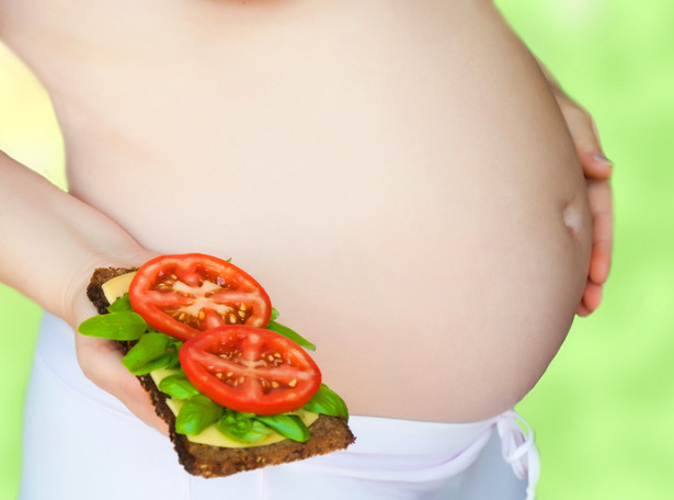 Co druga Polka nie zmienia diety w ciąży