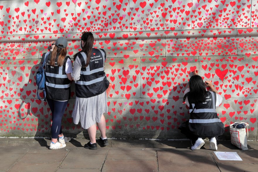 Londyński mural naprzeciwko Parlamentu