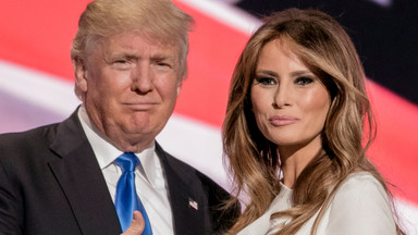 Melania Trump powraca w wielkim stylu. Pojawiła się na balu sylwestrowym w pięknej kreacji