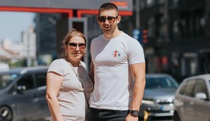 Stefan Savić sa majkom