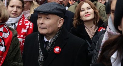 U boku Jarosława Kaczyńskiego kogoś zabrakło. Pojawił się za to niespodziewany gość