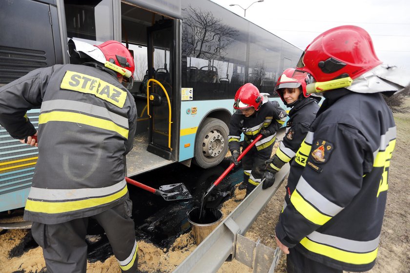 Wypadek autobusu w Katowicach. 9 osób rannych