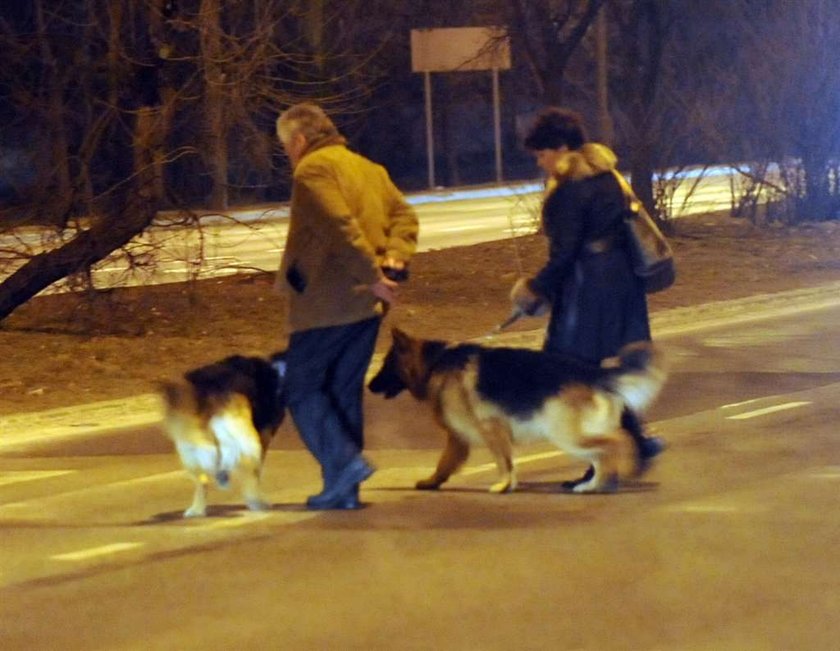 Kwaśniewscy wracają z urodzin córki. NOCNE ZDJĘCIA!