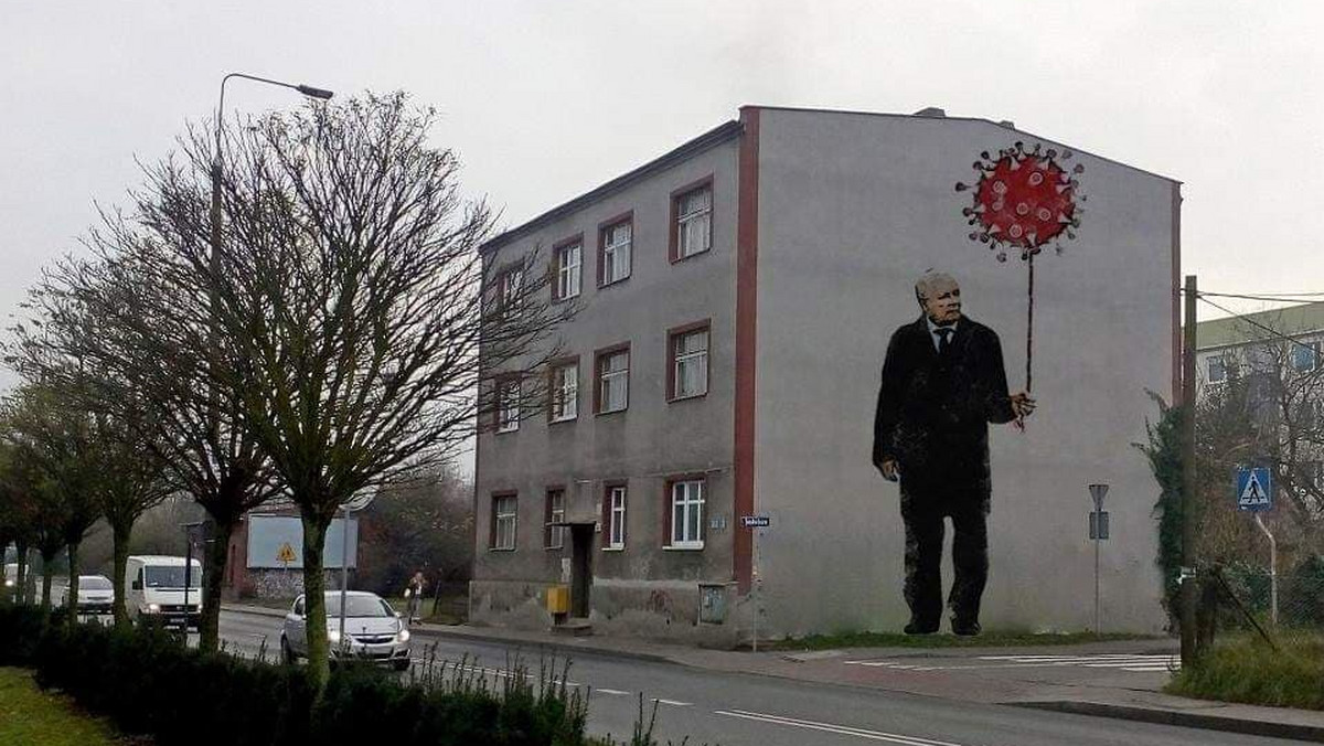 Mural z Kaczyńskim trzymającym koronawirusa pojawił się w Bydgoszczy? Sprawdziliśmy