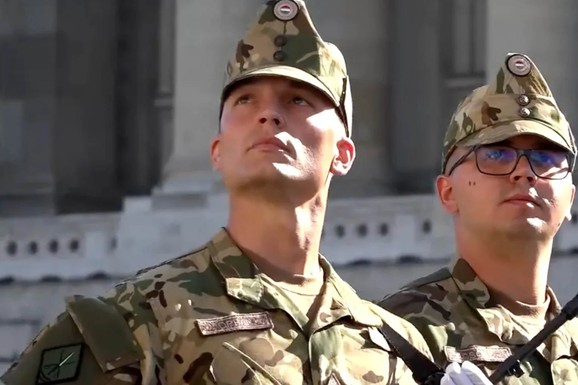 ŠOK U MAĐARSKOJ! Orbanov sin napustio vojsku nakon izbora: Zatražio otpust tik uoči izbora