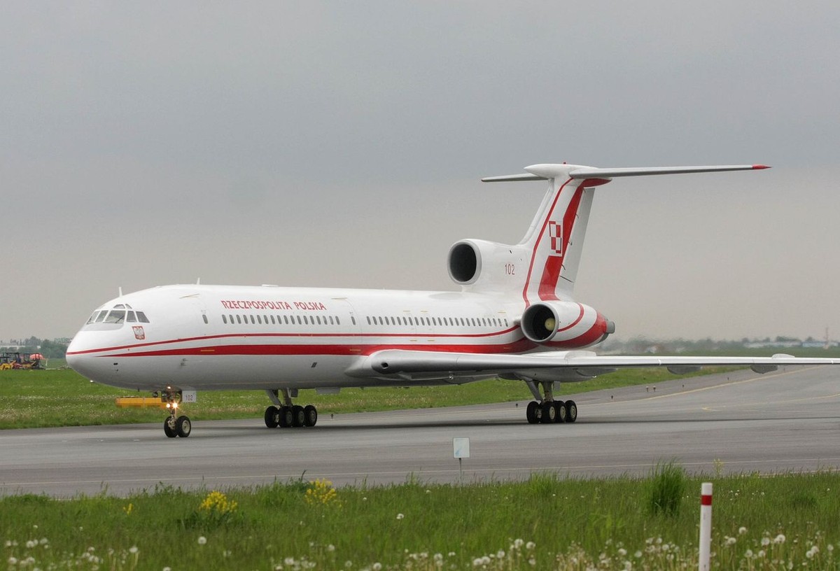 Samolot Tu-154