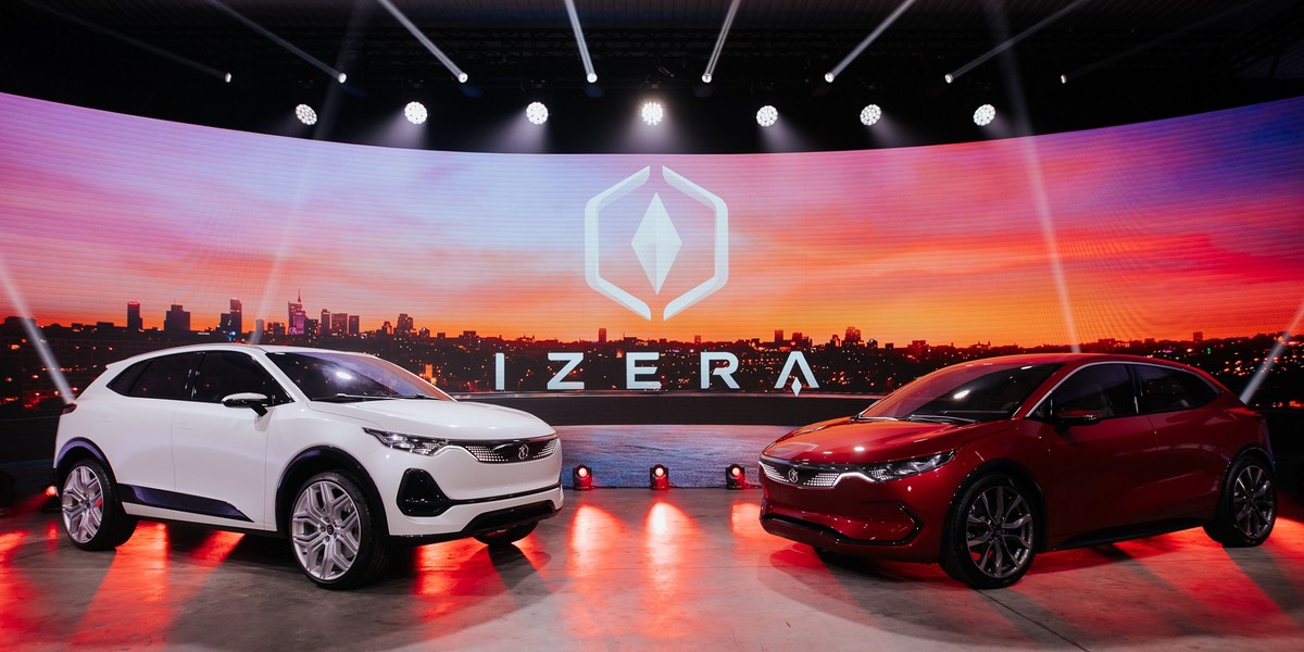 Izera ma być nową marką polskich samochodów elektrycznych. ElectroMobility Poland planuje, że pierwsze auta zjadą z taśmy montażowej w 2023 roku. 