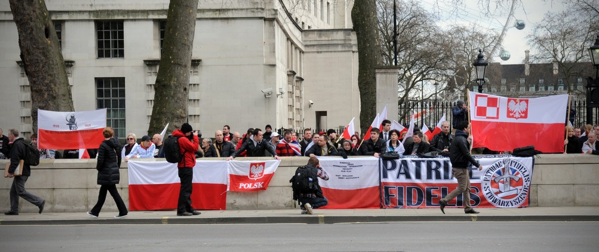 Protest Polaków przed Downing Street w Londynie