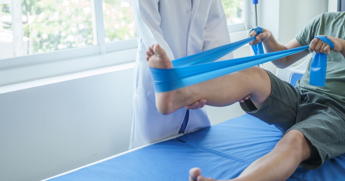 Turnus rehabilitacyjny z PFRON. Czy osoba z lekkim stopniem niepełnosprawności ma szansę?