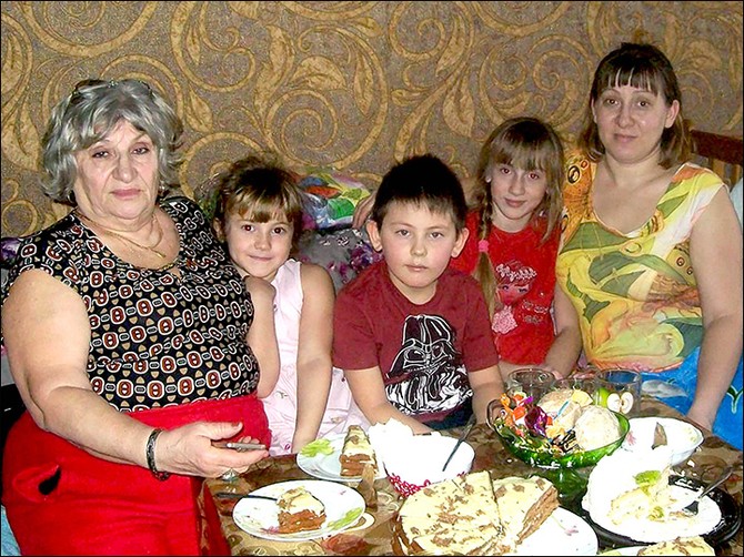 Zoja, Lucija i unučići