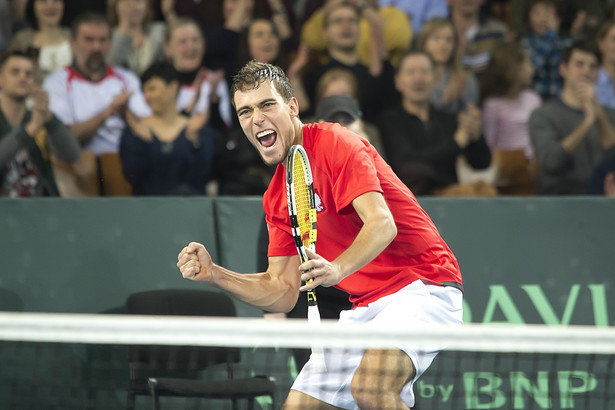 Janowicz awansował do II rundy turnieju w Marsylii