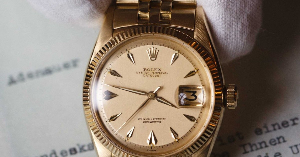 rolex watch working on pulse