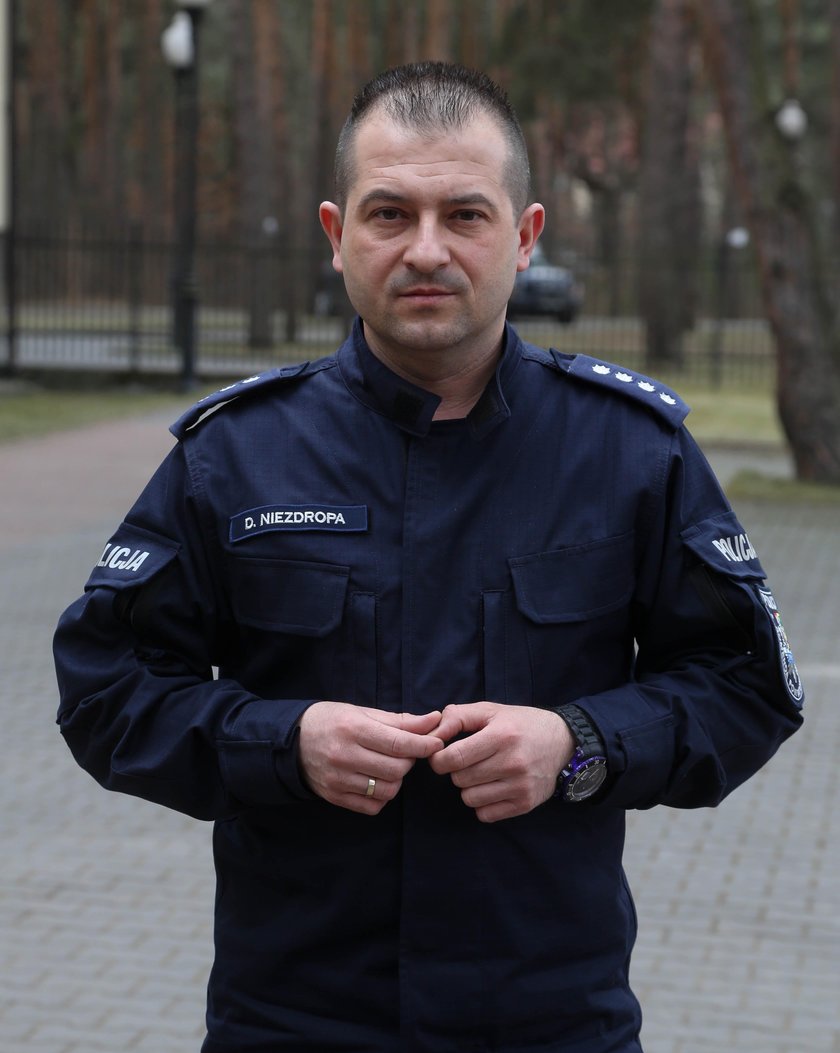 nadkom. Daniel Niezdropa (42 l.) z otwockiej policji