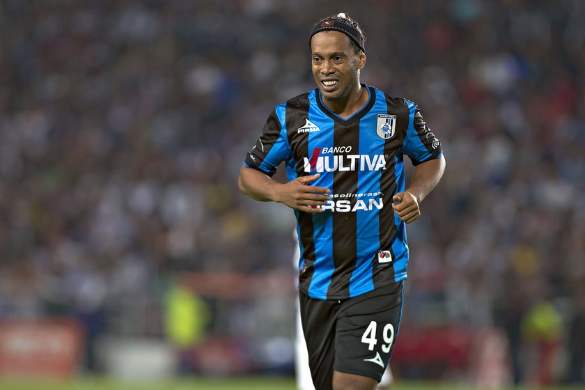 Zaskakujący transfer i powrót gwiazdy. Ronaldinho zagra w Europie!