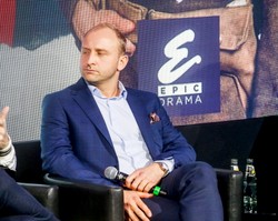 Szyc bije w Latkowskiego i pokazuje SMS-y od niego. "Tuszuje pan pedofilię w Kościele"