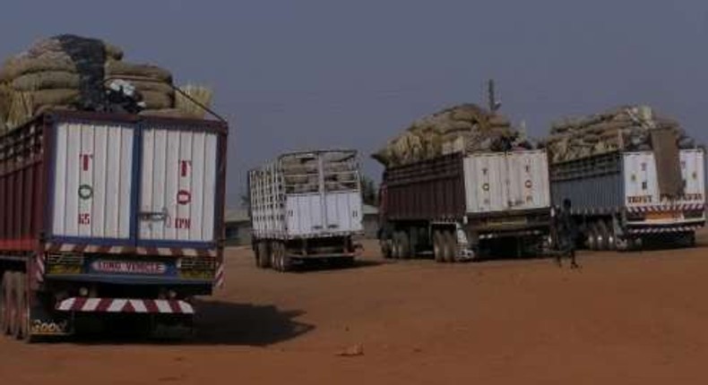 The release of the truck drivers followed a protest by government officials who went to Burkina to complain about mistreatment meted out to the detained drivers. 