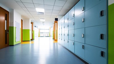 nauczyciele otrzymają dużą podwyżkę na święta