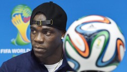 Mario Balotelli nie chce być gwiazdą futbolu, bo woli być mistrzem świata