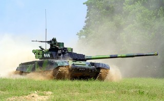 Rosyjskie wojsko stacjonujące w Tadżykistanie przeprowadziło ćwiczenia z użyciem czołgów T-72