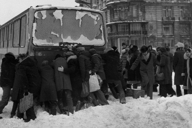 Unieruchomiony autobus na Krakowskim Przedmieściu