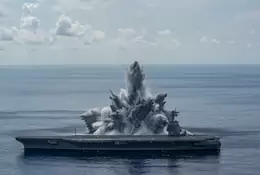 Największy okręt wojenny świata oceniony. Dołącza do elitarnego grona