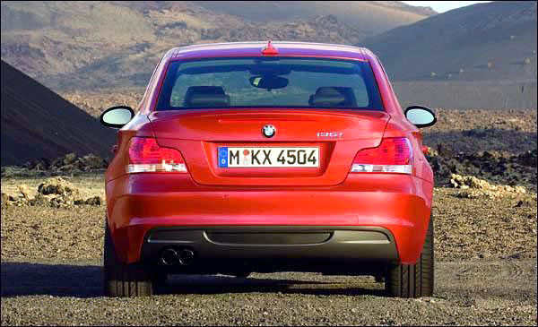 Nowe coupé BMW seria 1 - pierwsi zobaczyli Brytyjczycy (nowe fotografie)