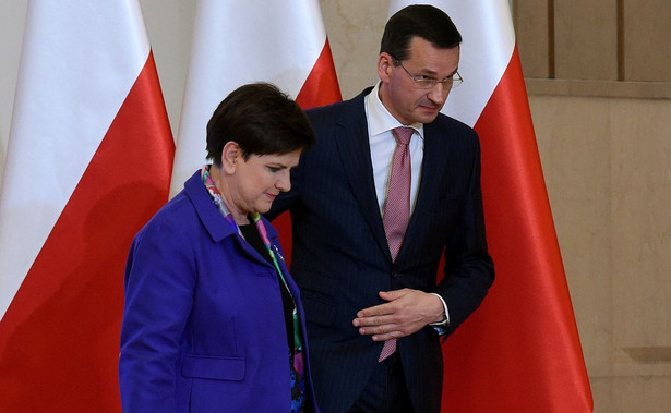 Morawiecki wzmocniony, ale Szydło zostawiła sobie możliwość wpływu na jego decyzje