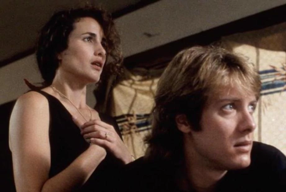 Andie MacDowell w filmie "Seks, kłamstwa i kasety wideo" (1989)